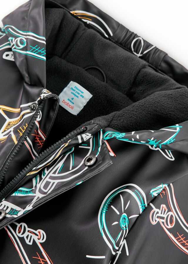 Impermeable con capucha