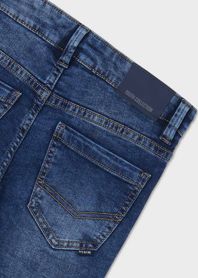 Pant. tejano slim fit básico