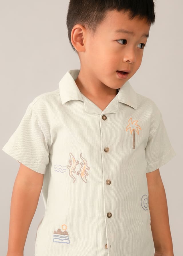 Camisa m/c bordados