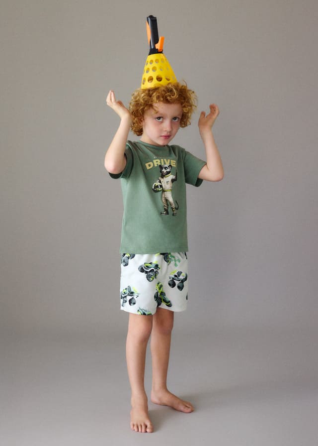 Conj. Set 2 camisetas y Bañador 3d