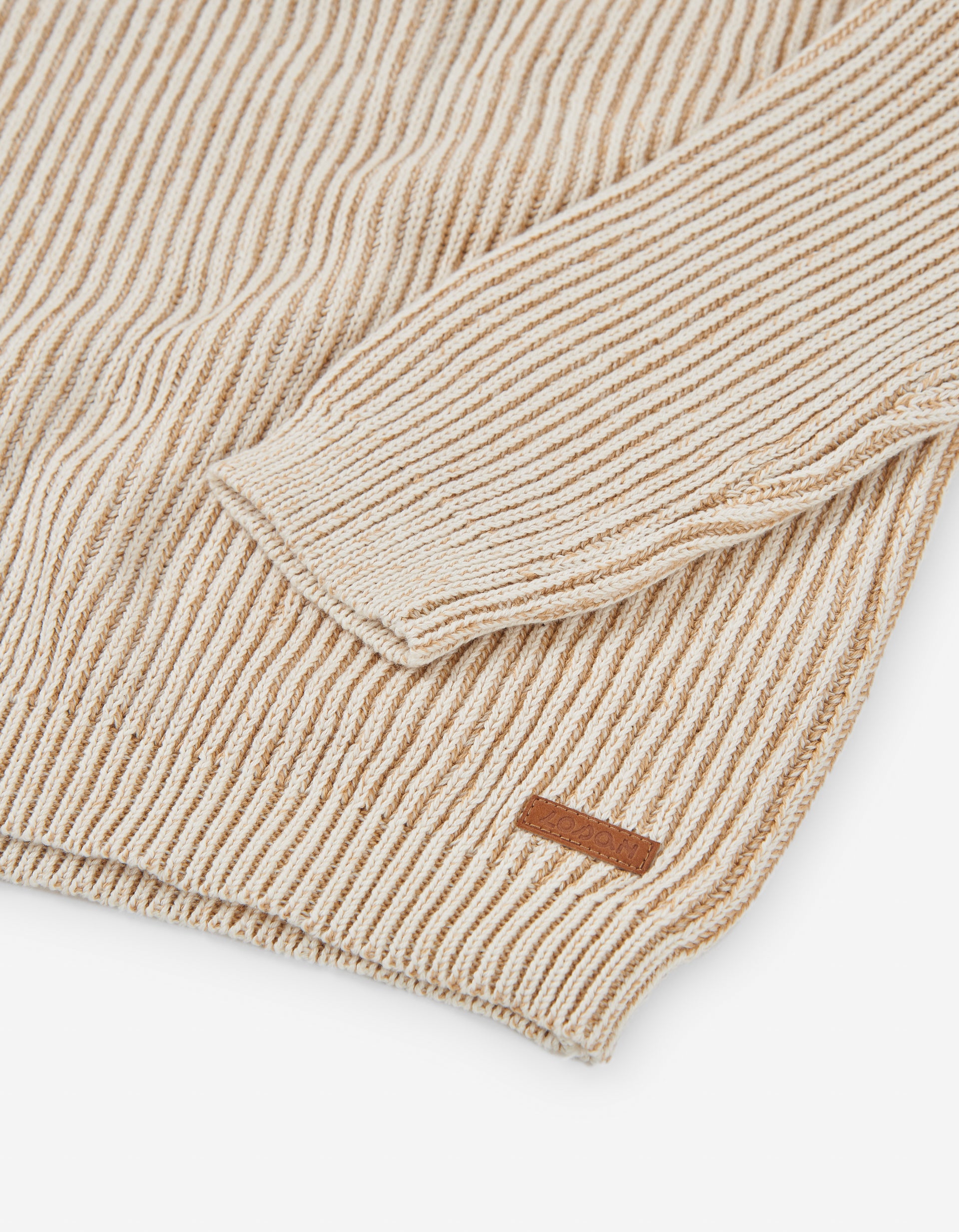 SWEATER KNIT
