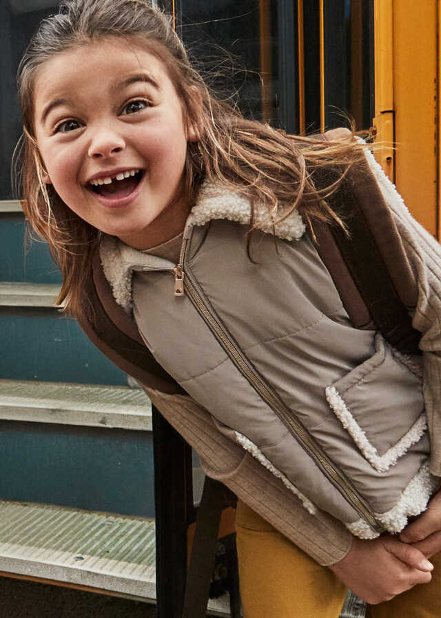 Chaleco contrastes borrego