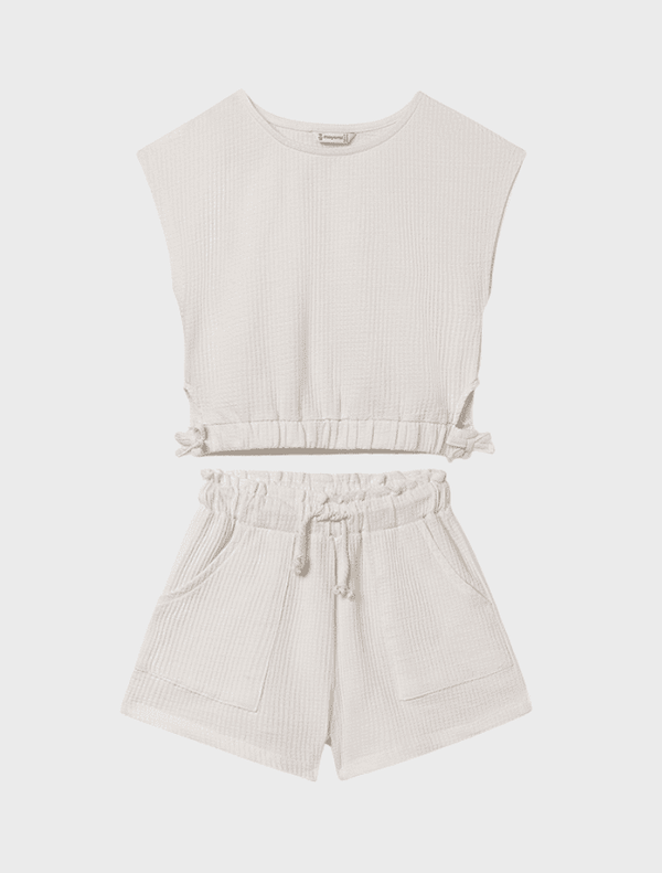 Conj. Camiseta m/c cut out y Pantalon corto punto
