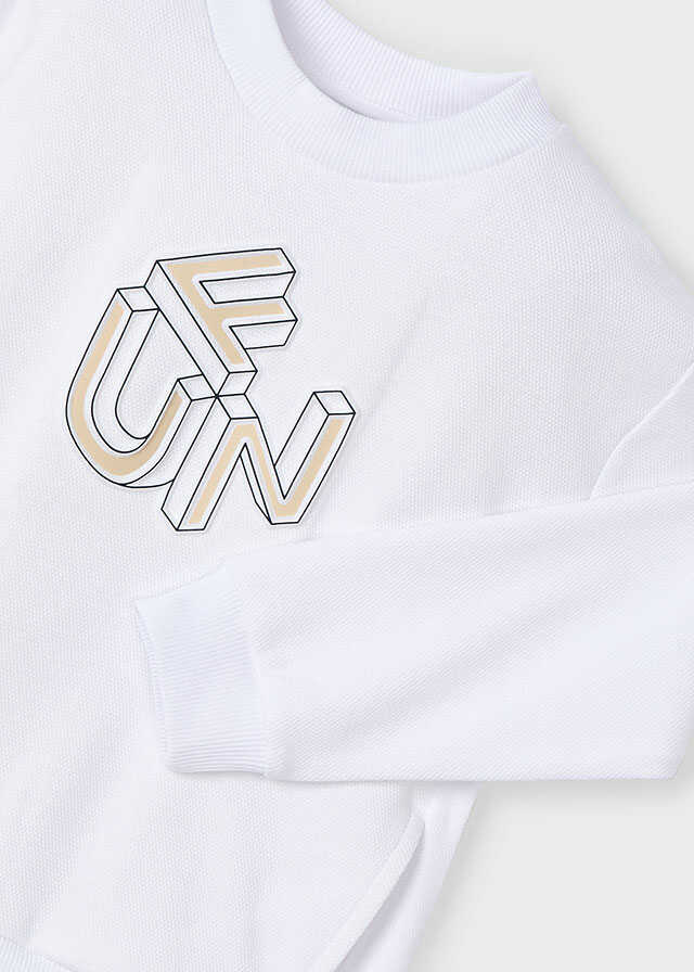 Pullover embossed